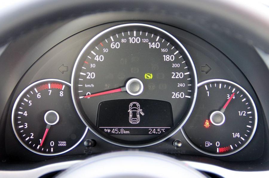 Volkswagen Beetle Turbo 2012 года  (фото 58 из 84)
